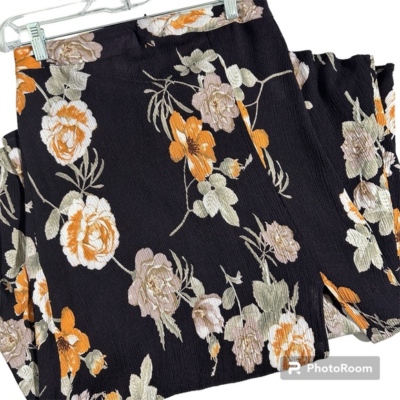 Soprano Womens Plum Floral Maxi Skirt with slit - Picture 12 of 12